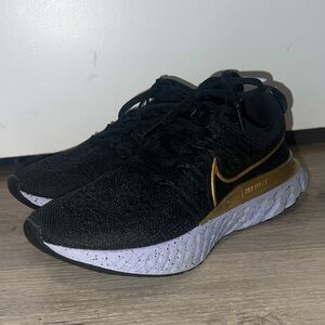 Nike Black and Gold Running Shoes